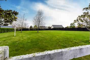 77 Iris Taylor Avenue, WEST MELTON