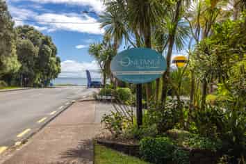 1F/3-7 Fourth Avenue, Onetangi