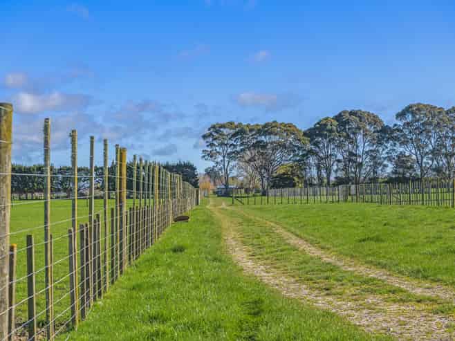 318 Aorangi Road, Aorangi