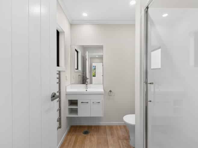 1 and 2/23 Wymer Terrace, Chartwell