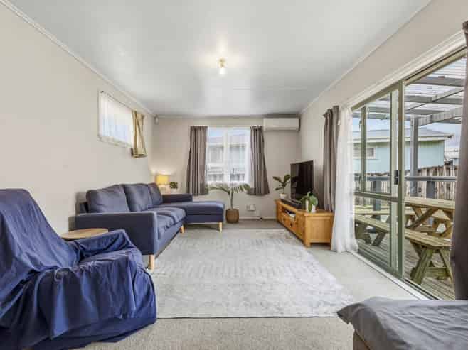 6 Winiata Terrace, Papakura
