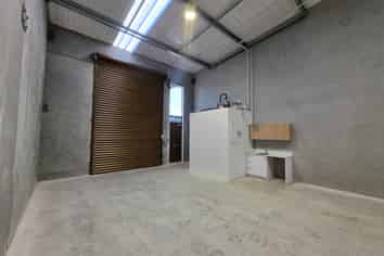 117sqm Brand New Industrial Unit 