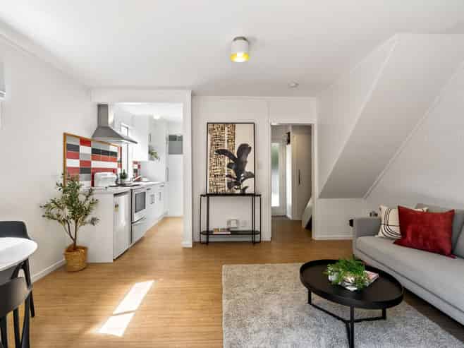7/17 Udy Street, Petone