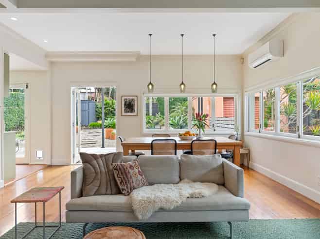 75 Owairaka Avenue, Mount Albert