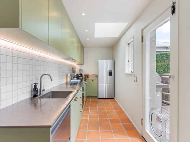 75 Owairaka Avenue, Mount Albert