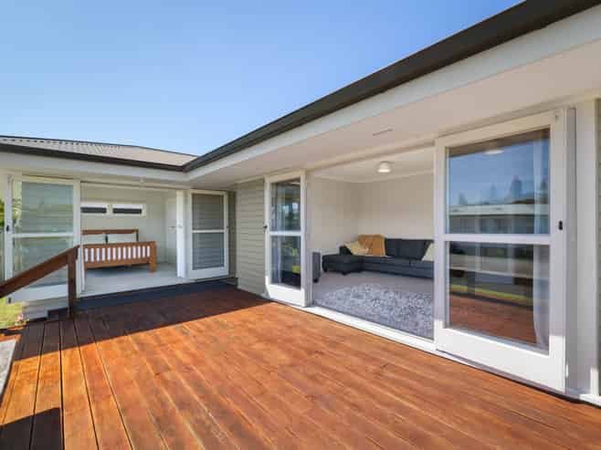 15A Sandleigh Drive, Athenree