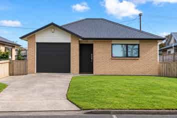 7 West Street, Tuakau