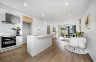 40 Clay Works Lane, New Lynn