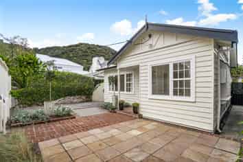25 Hinau Street, Eastbourne
