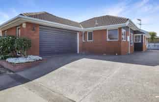1/61A Strathfield Avenue, Dallington