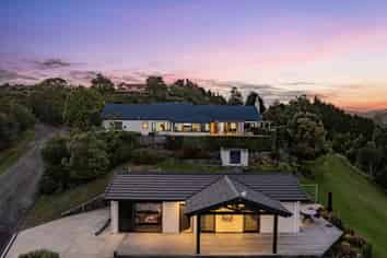 9 Kaimata Road, Bay View