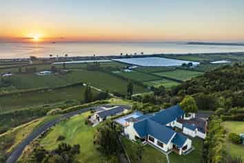 9 Kaimata Road, Bay View