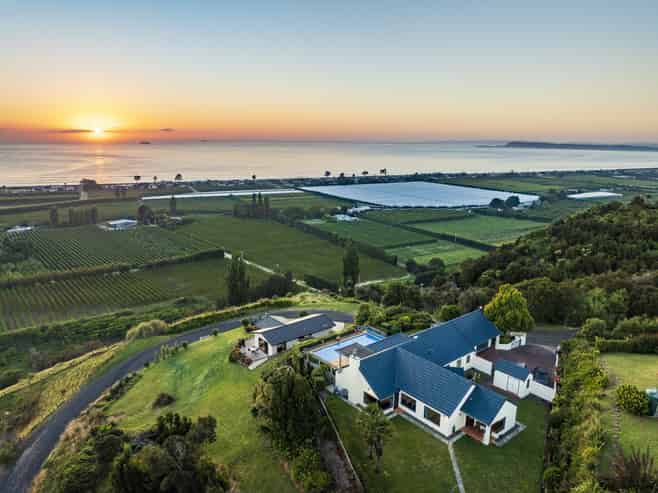 9 Kaimata Road, Bay View