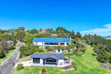 9 Kaimata Road, Bay View