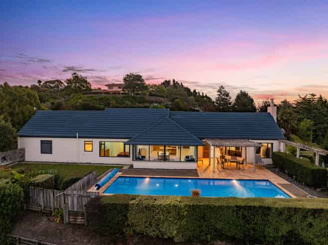 9 Kaimata Road, Bay View