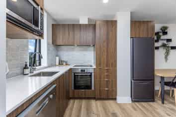 612/22 Library Lane, Albany