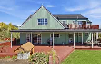 6D Donnelly Street, Oakura