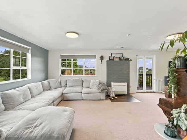 6D Donnelly Street, Oakura