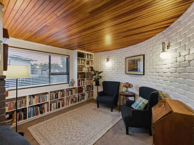 5A La Salle Drive, Westown