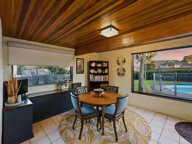 5A La Salle Drive, Westown
