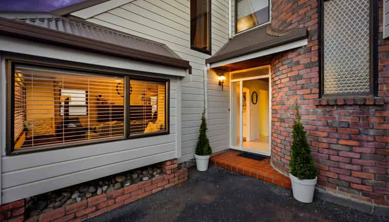 5A La Salle Drive, Westown