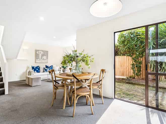 2/46 Brockworth Place, Riccarton