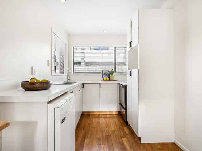 2/46 Brockworth Place, Riccarton