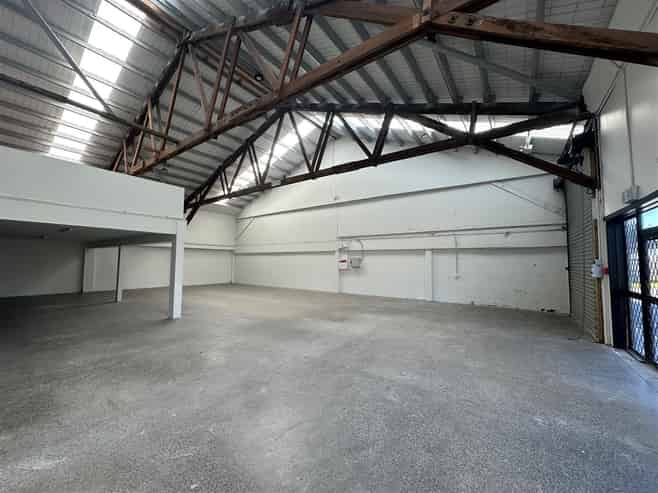 CBRE | Industrial Unit with Excellent Exposure