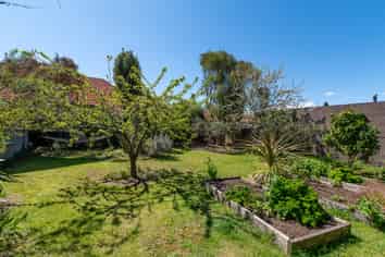 14 Clouston Crescent, Fenton Park