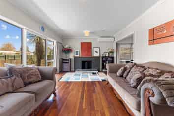 14 Clouston Crescent, Fenton Park