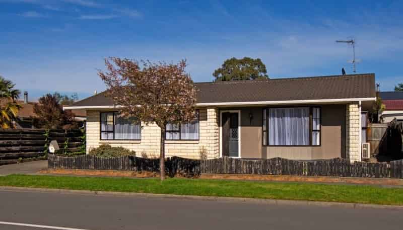 2 Hillcrest Avenue, Witherlea