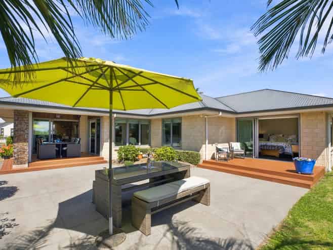 82 Palm Springs Boulevard, Papamoa
