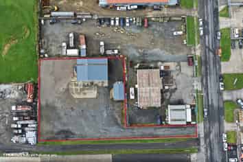 2,100sqm Yard with Workshop - Drury