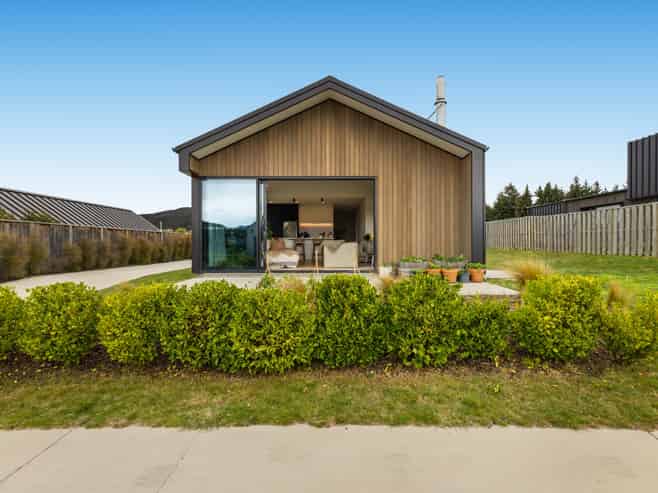 18 Robrosa Street, Wanaka