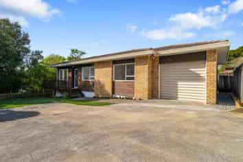 2/66 Coronation Road, Hillcrest