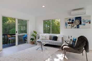 2/66 Coronation Road, Hillcrest