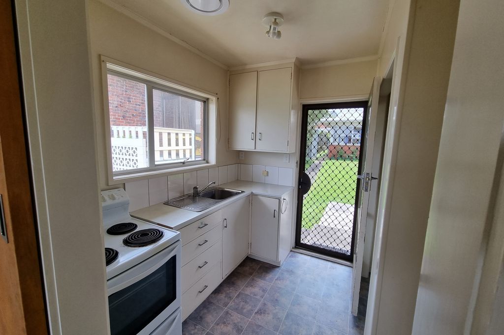 Within walking distance to town & doctors 5