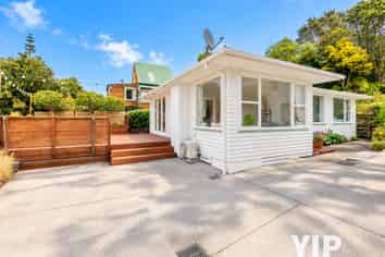 5 Winston Street, Crofton Downs