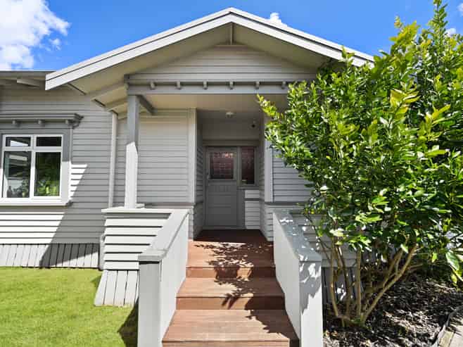 64A Fifth Avenue, Enderley