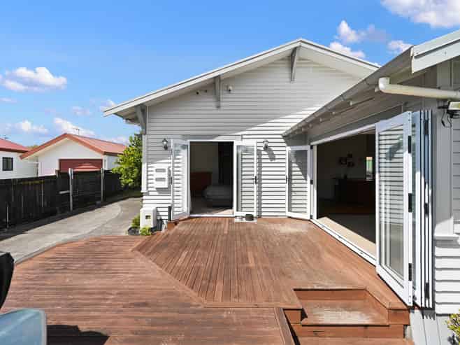 64A Fifth Avenue, Enderley