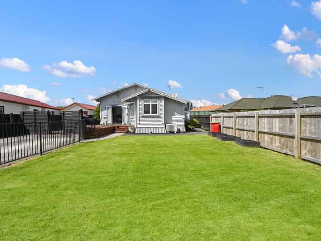 64A Fifth Avenue, Enderley
