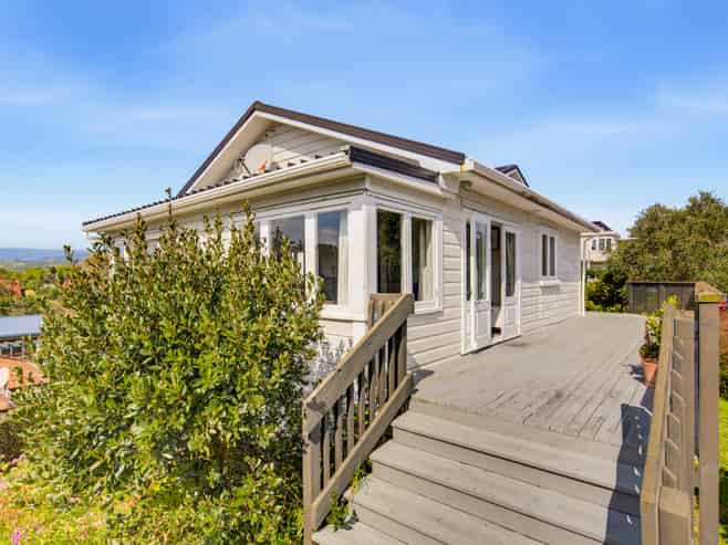 9 Kirkway, Raumati Beach