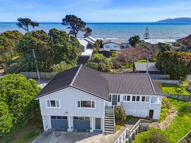 9 Kirkway, Raumati Beach