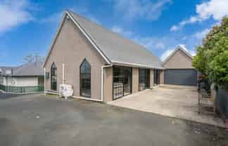 220 South Road, Caversham