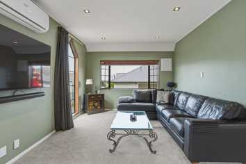 220 South Road, Caversham