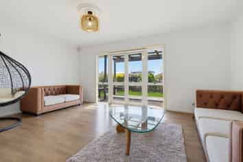 50A Holland Street, Glenholme