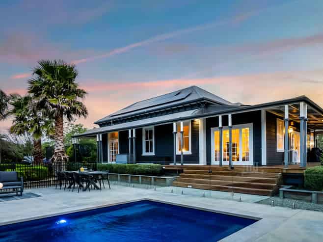 104 Pitt Road, Hillsborough
