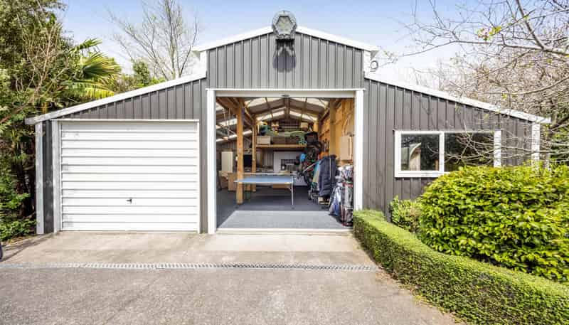 104 Pitt Road, Hillsborough