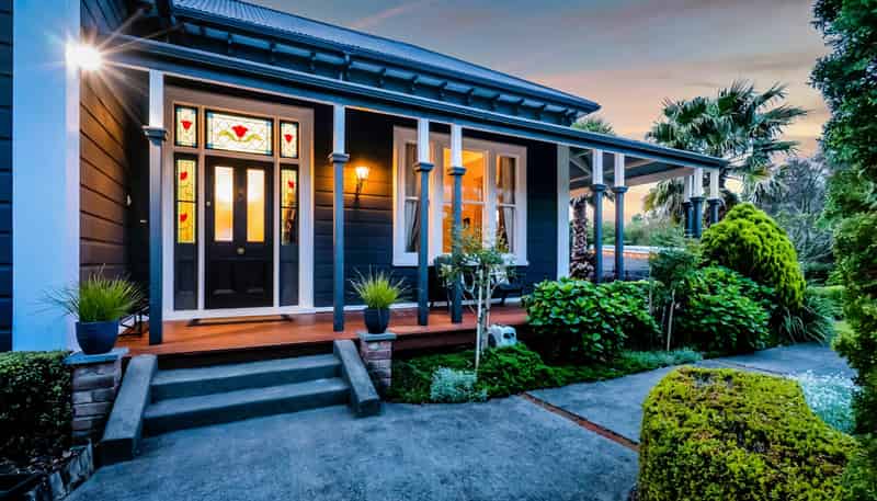 104 Pitt Road, Hillsborough