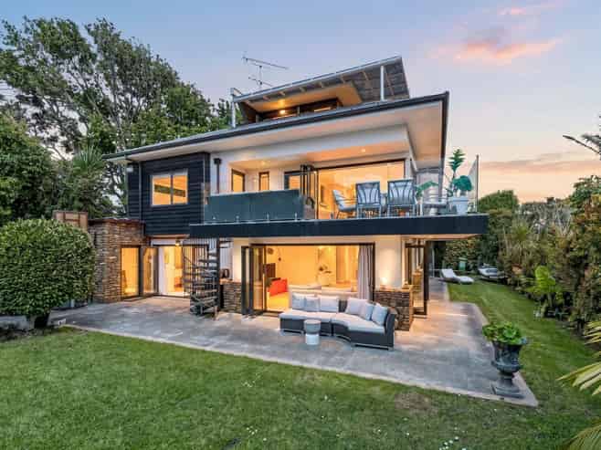 11 Waiatarua Road, Remuera